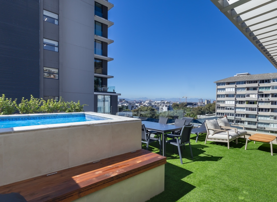 To Let 3 Bedroom Property for Rent in Green Point Western Cape